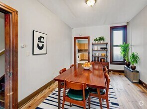 Building Photo - Large Four Bedroom In York!