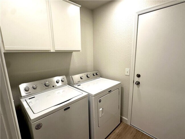 Building Photo - Summerlin 55+ Active Resort!!  Country Clu...