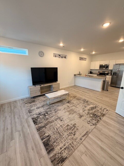 Building Photo - $1400.00 MOVE IN CREDITv- Charming 2-Bed with Granite Elegance on Tennessee Ave, Centerton!