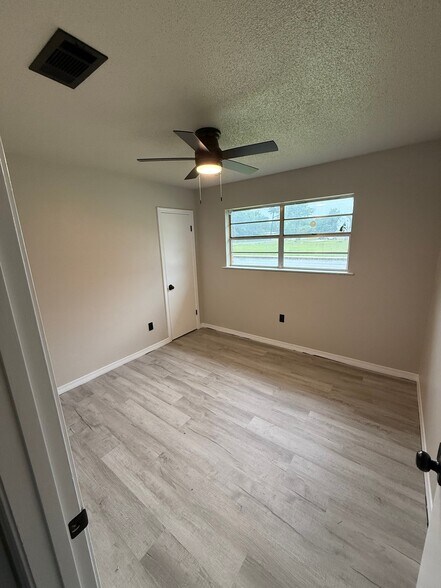 Building Photo - 2706 Martin St