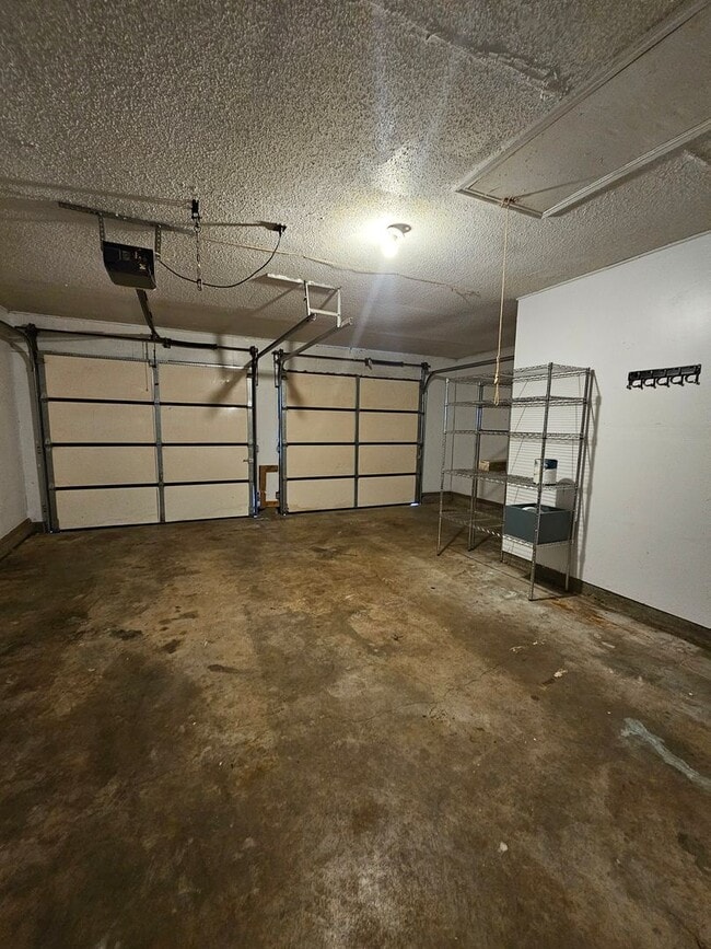 Building Photo - (3) Bed/(1.5) Bath in NE Norman Avail NOW!
