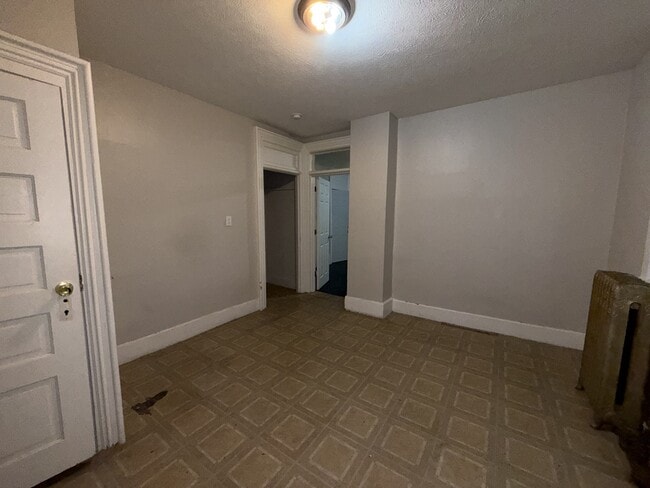 Building Photo - 508 W Marion St