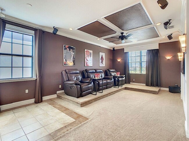 Building Photo - Luxury Living in Woodland Lakes Preserve: Fully-Furnished