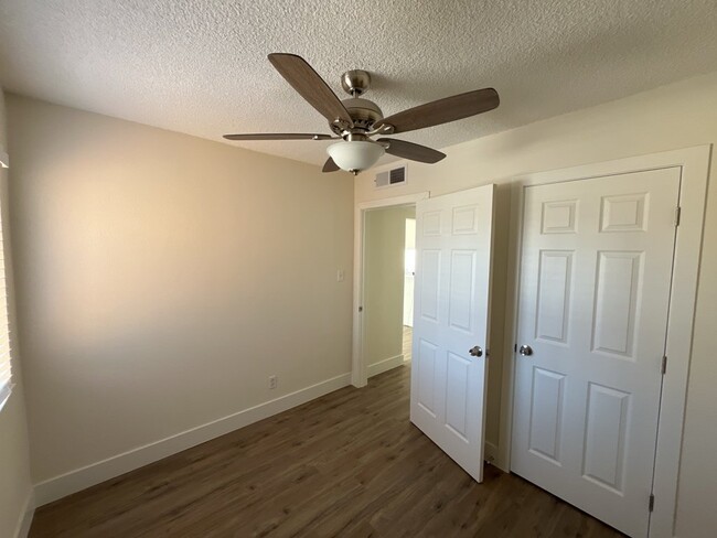 Building Photo - 1304 Rexford Pl