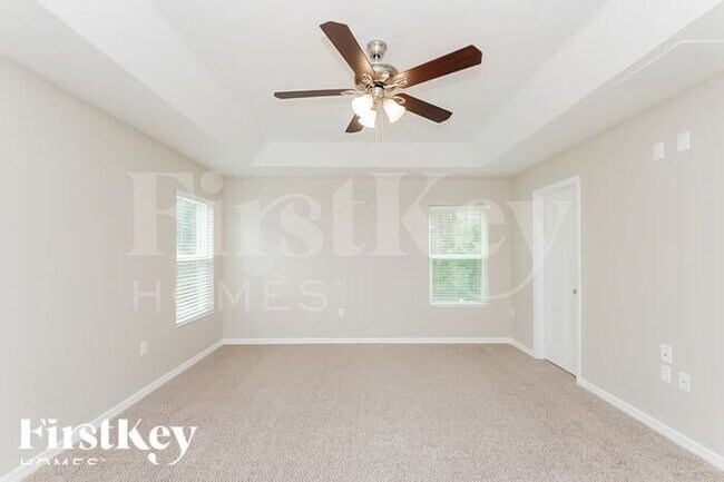 Building Photo - 7261 Somerset Pond Dr