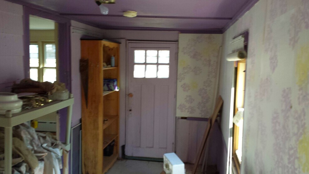 Building Photo - 63 Colebrook Rd