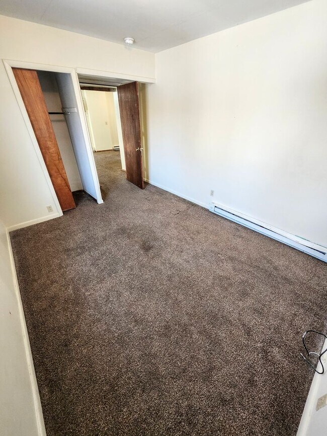 Building Photo - 534 E Bradford St