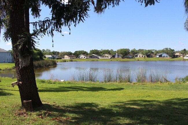 Building Photo - 3036 Dellcrest Pl