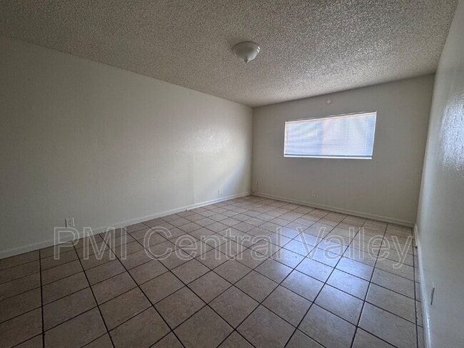 Building Photo - 7921 Montgomery Ave