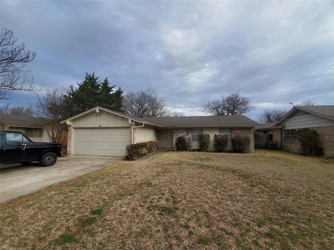 Building Photo - 1521 Wagon Wheel Rd