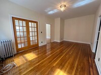 Building Photo - 1 bedroom in SUNNYSIDE NY 11104