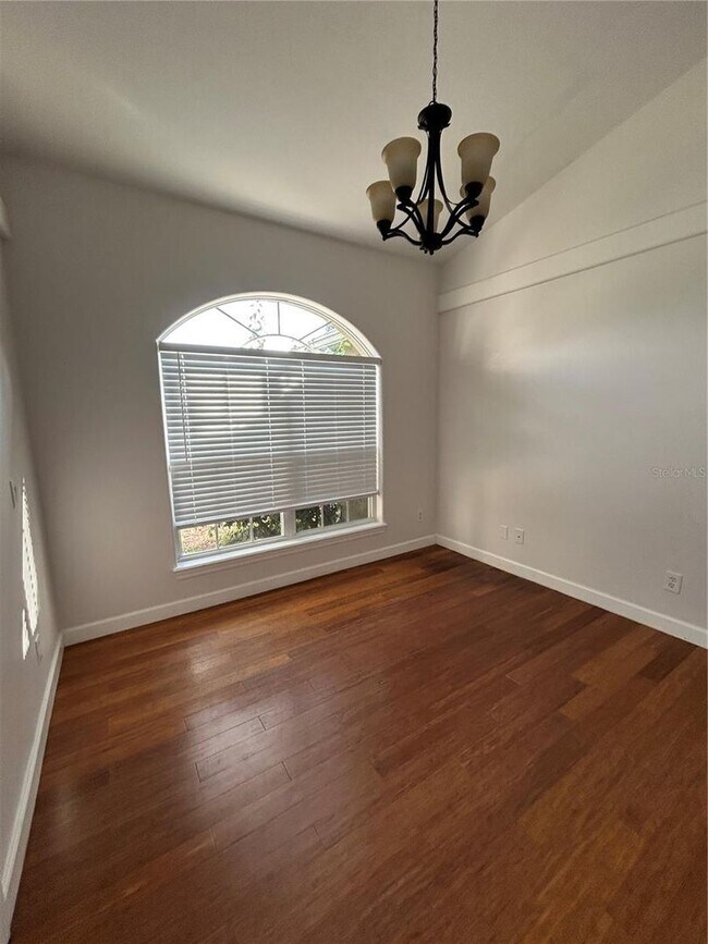 Building Photo - Saint Cloud Home
