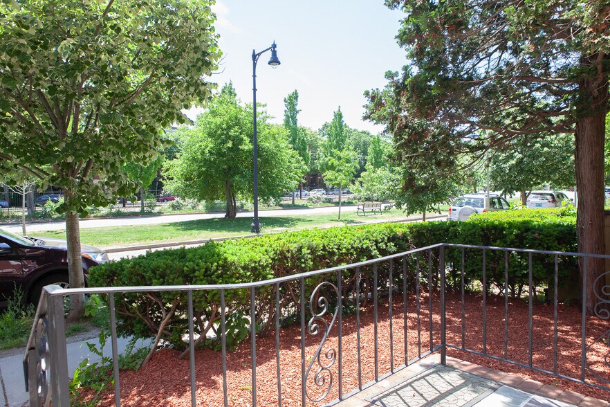 Building Photo - 1743 Commonwealth Ave