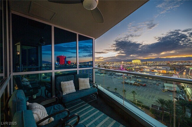 Building Photo - 4525 Dean Martin Dr