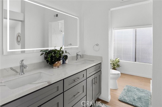 Building Photo - 11 Hunter