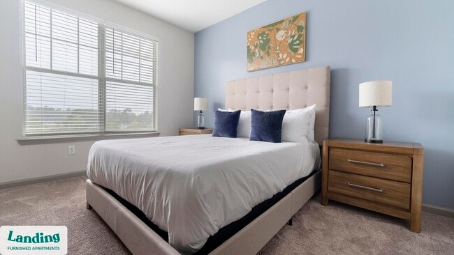 Building Photo - 900 E Six Forks Rd