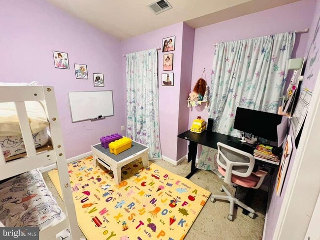 Building Photo - 22587 Welborne Manor Square