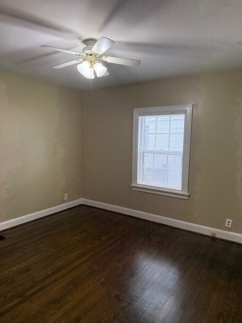 Building Photo - Charming cottage like home in wedgewood-ho...