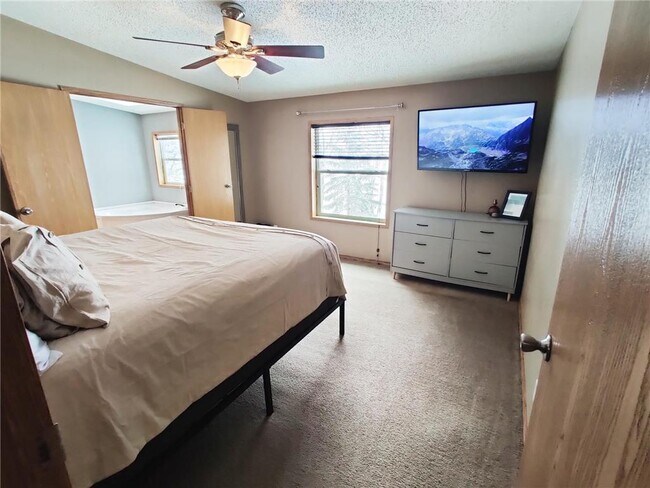 Building Photo - 20361 Rolling Acres Dr