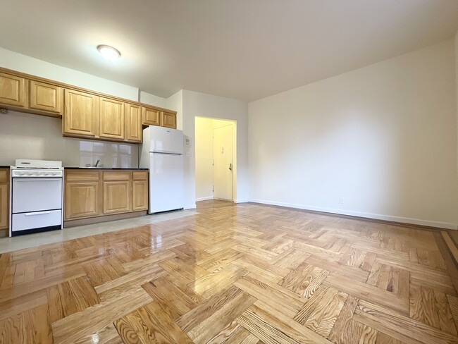 Building Photo - Remo Hall