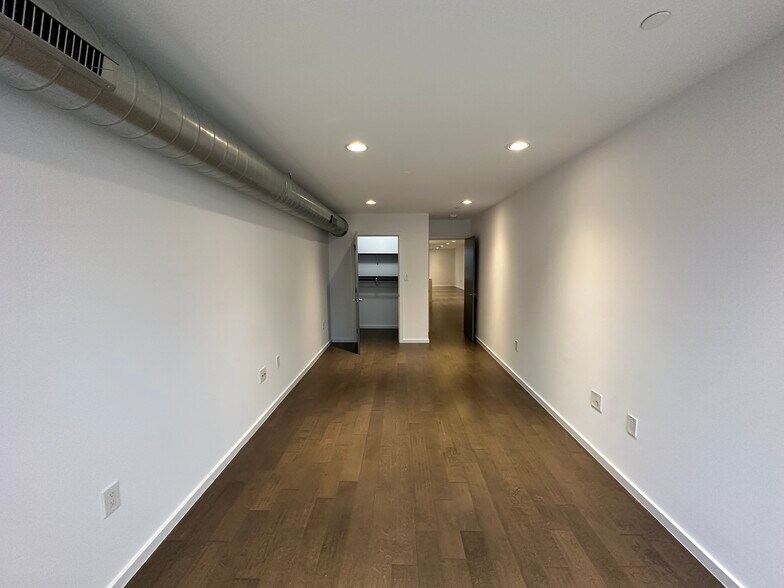 Building Photo - 1417 N 7th St
