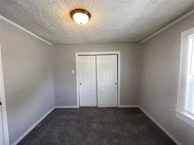 Building Photo - 1434 S Moreland Ave