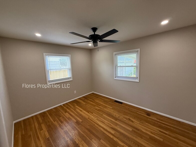 Building Photo - 1136 Pauline Ave