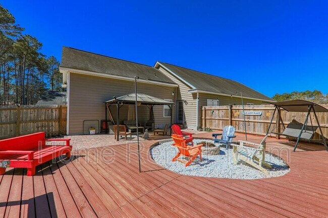 Building Photo - 10 Arbors Cir