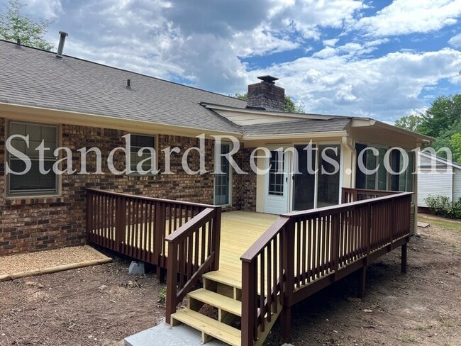 Building Photo - 4072 Plantation Dr