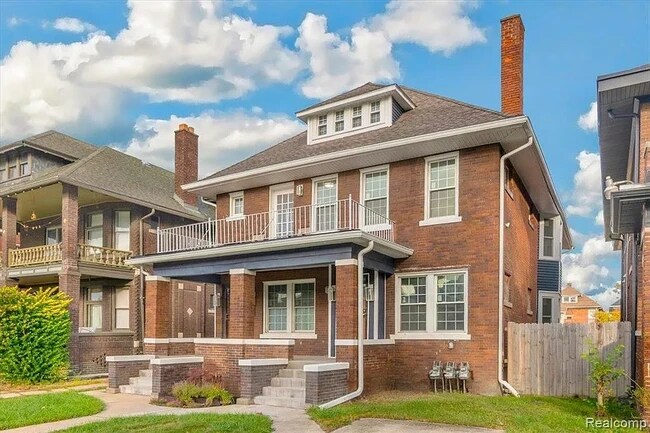 Building Photo - 1502 Virginia Park St