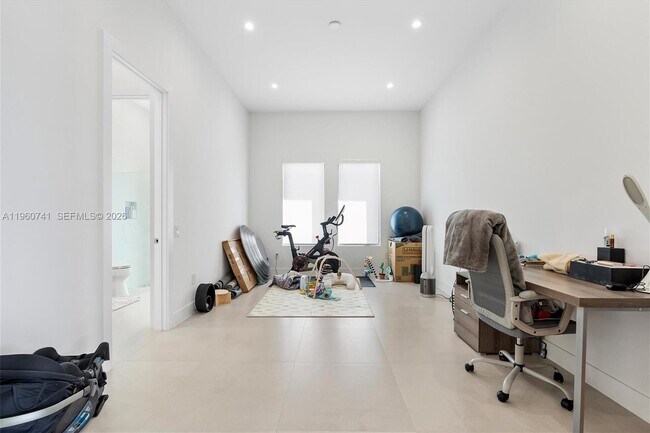 Building Photo - 3502 Ashwood Cir