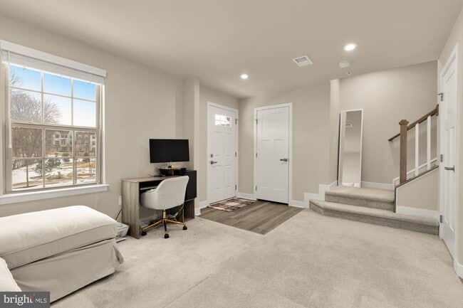 Building Photo - 9639 Tall Oaks Rd