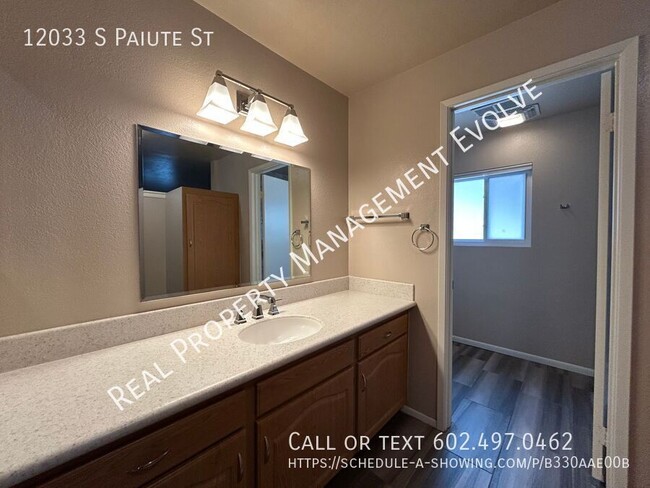 Building Photo - 12033 S Paiute St