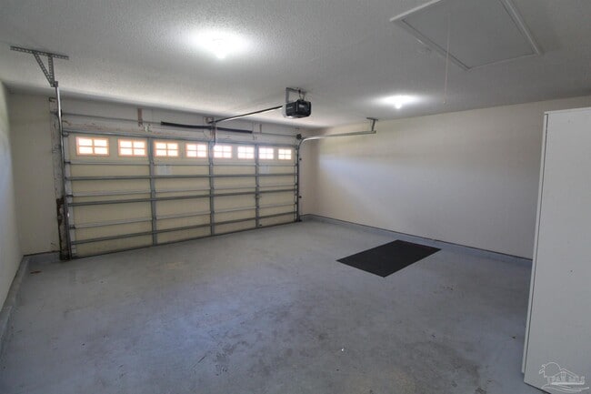 Building Photo - 643 Downhaul Dr