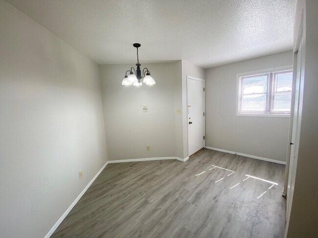 Building Photo - Willow Way