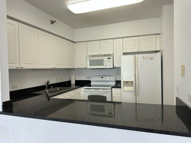 Building Photo - 512 N McClurg Ct