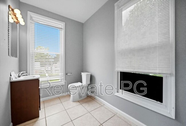 Building Photo - 1801 4th Ave