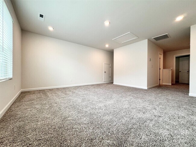 Building Photo - 12441 Stoneybrook Pky