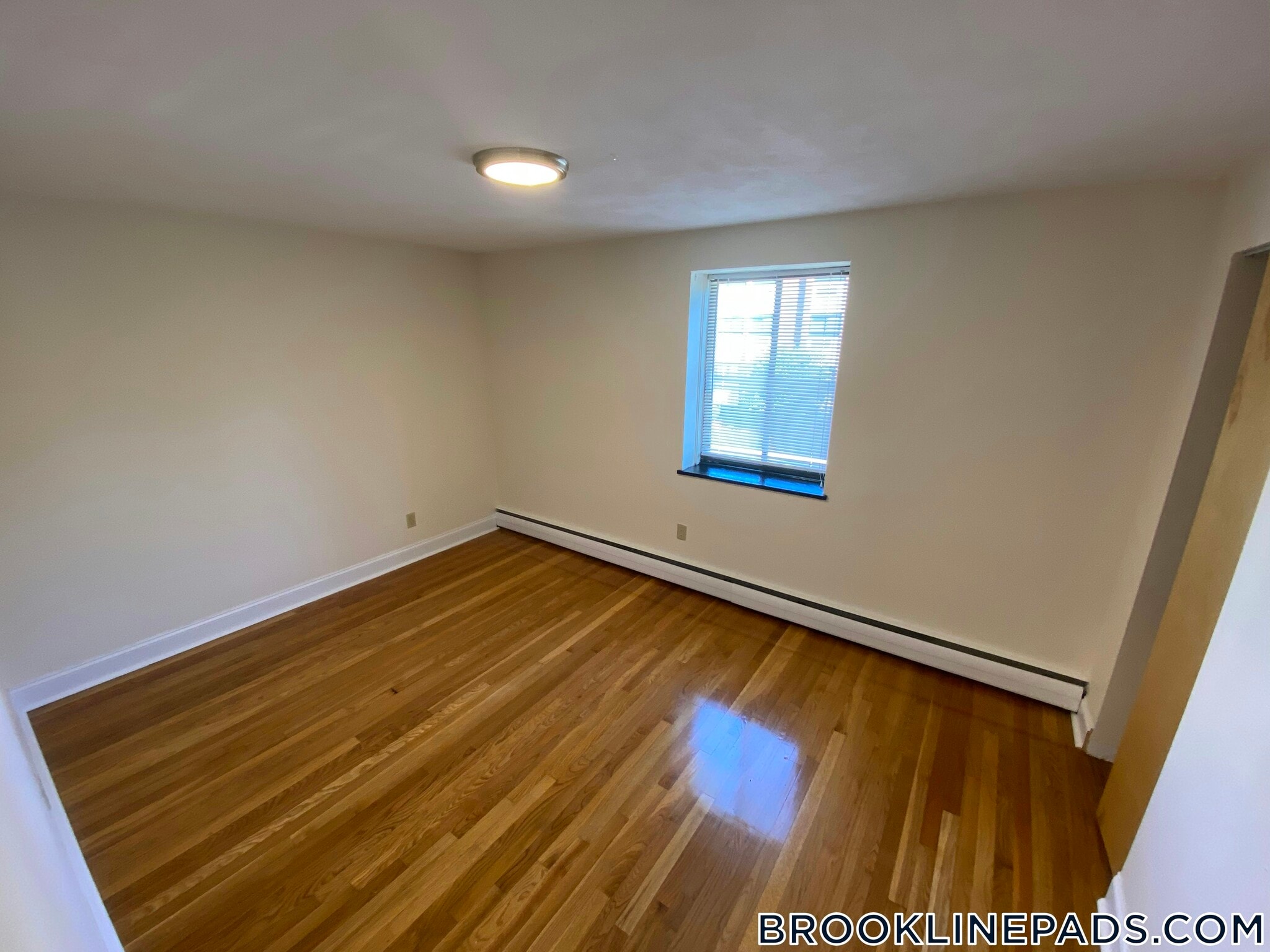 Building Photo - 222 Babcock St