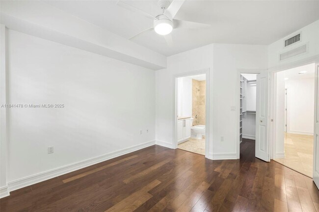 Building Photo - 1650 Galiano St