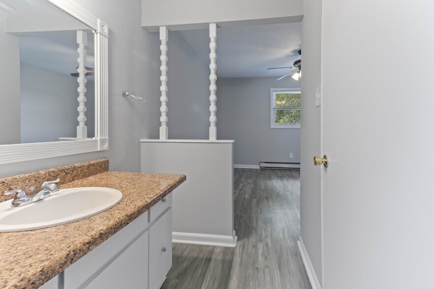 Building Photo - 6439 Starbrook Dr
