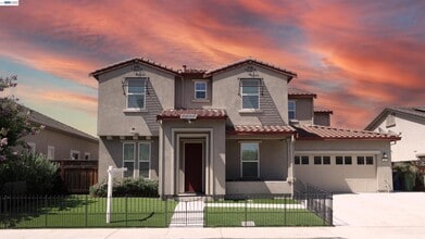 Building Photo - 967 Dainty Ave