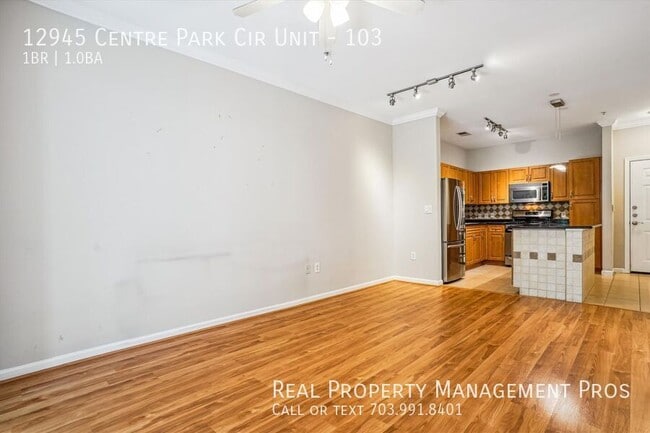 Building Photo - 12945 Centre Park Cir