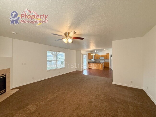 Building Photo - 1923 N Tyra Ave