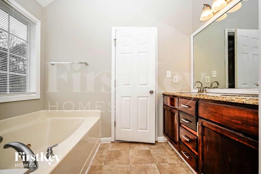 Building Photo - 1919 Chambers Rd