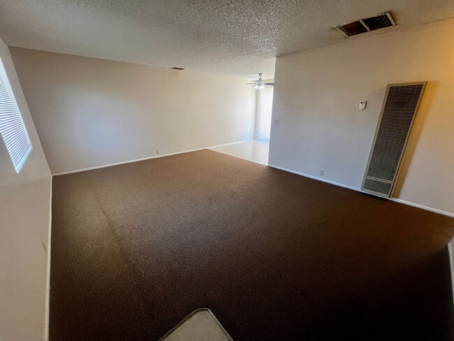 Building Photo - 73451 Sun Valley Dr