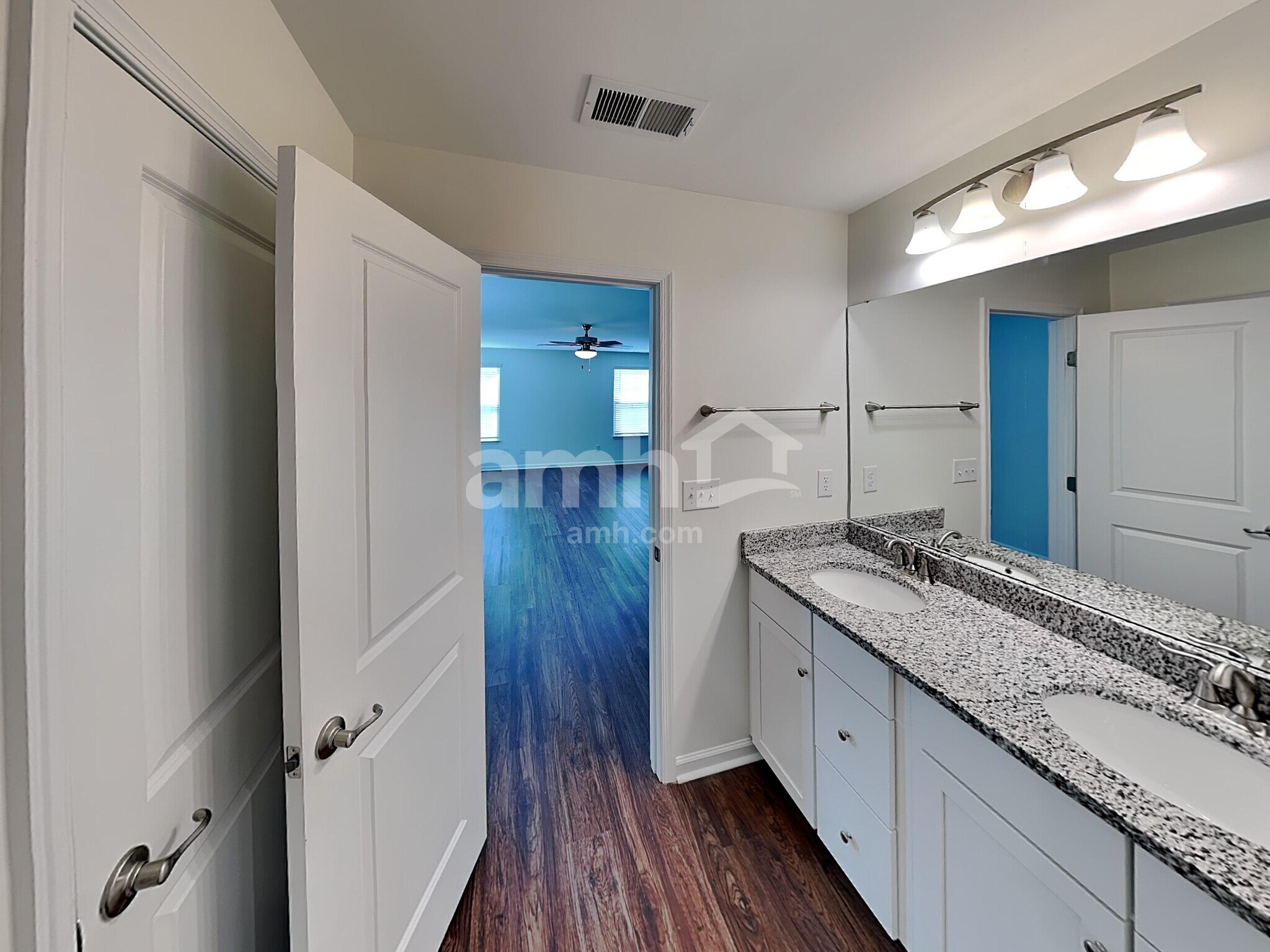 Building Photo - 5034 Twin River Dr