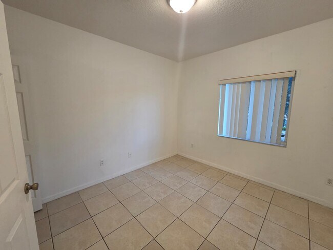 Building Photo - 13216 Villa Vista Dr