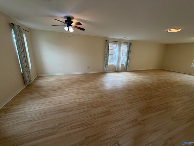 Building Photo - 222 Ivyleaf Dr