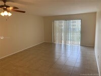 Building Photo - 15225 NE 6th Ave